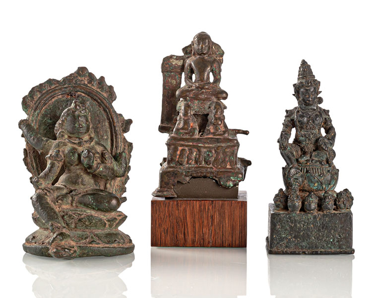 <b>Drei Bronzen mit Darstellungen des Jain Tirthankara, des Kubera und der Tara</b>