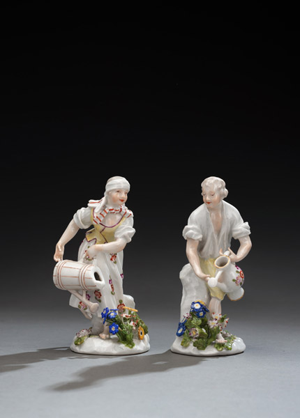 <b>A MEISSEN PAIR OF GARDENERS WITH WATERING CANS</b>