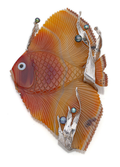 <b>Große Gewand-Brosche in Form eines Piranhas</b> <b>Große Gewand-Brosche in Form eines Piranhas</b>