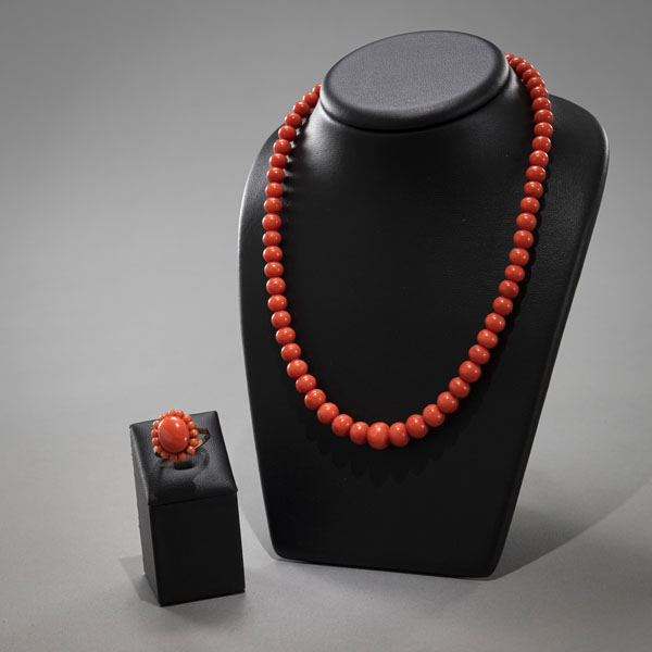 <b>A CORAL NECKLACE AND A RING</b>
