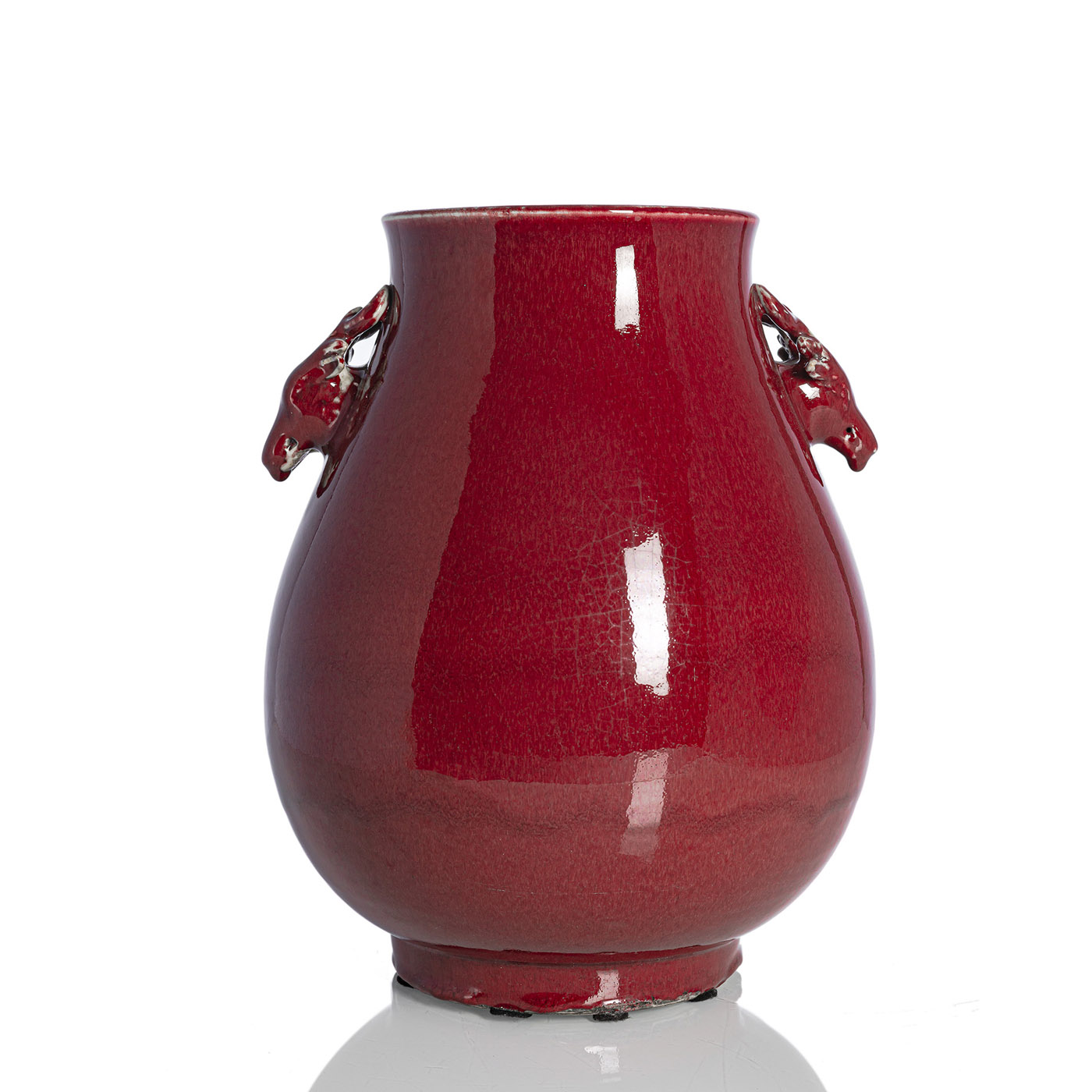 <b>'Hu'-förmige Vase mit Hirschkopf-Handhaben und Ochsenblutglasur</b>