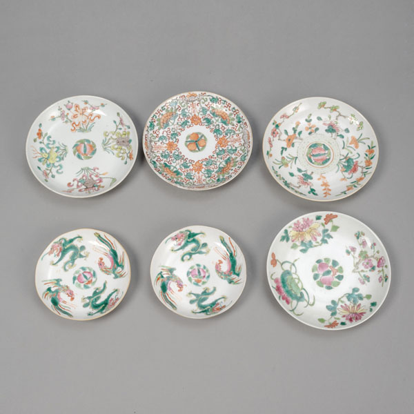 <b>SIX 'FAMILLE ROSE' FLORAL PORCELAIN DISHES AND SAUCERS</b>