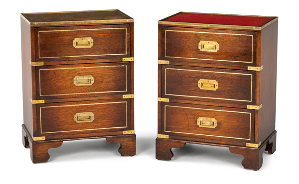 <b>A PAIR OF BRASS MOUNTED MAHOGANY SIDE COMMODES</b>