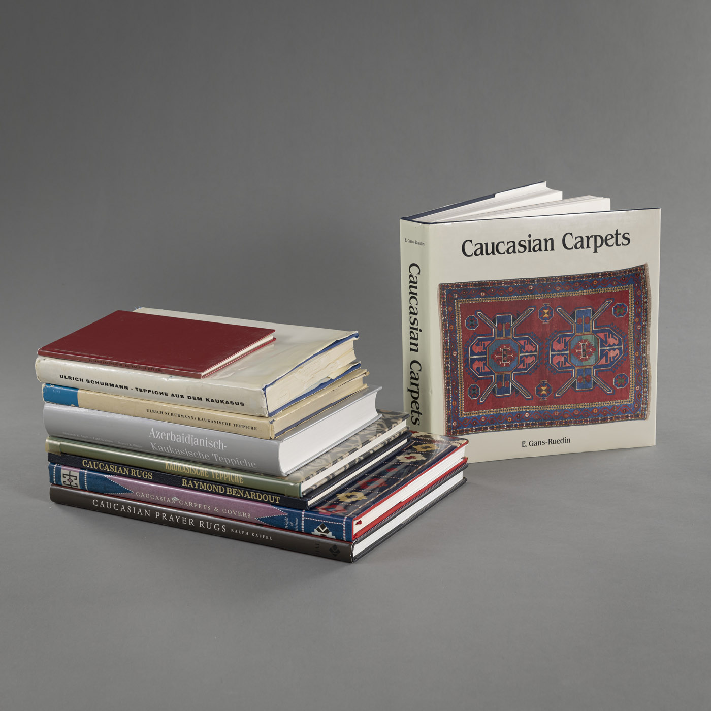 <b>Kaukasische Teppiche, 9 Bände, u.a. Ulrich Schürmann, E. Gans-Ruedin, Richard E. Wright, John T. Wertime</b>