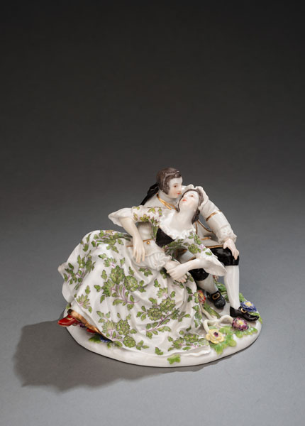 <b>A MEISSEN GROUP OF A COUPLE IN LOVE</b>