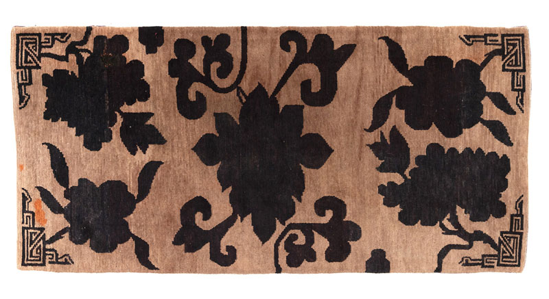 <b>A Floral Desing Rug</b>