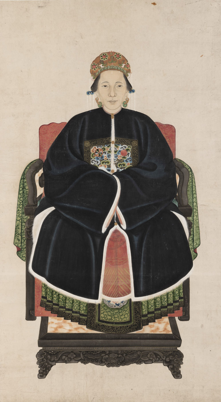 <b>AN ANCESTOR PORTRAIT OF A SENIOR OFFICIAL'S WIFE IN A WINTER ROBE. INK AND COLORS ON PAPER AND MOUNTED</b>