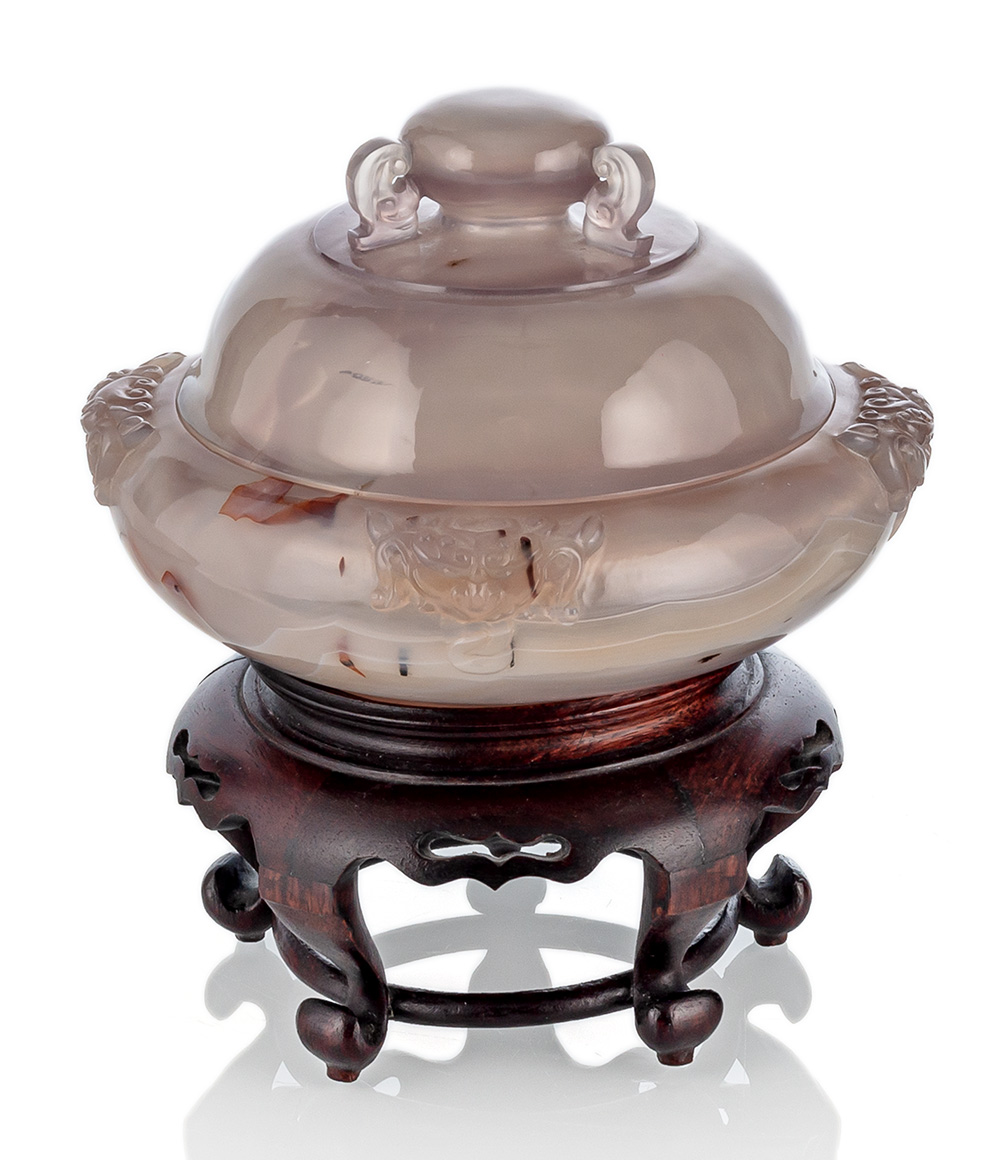 <b>A CARVED AGATE BOWL AND COVER AS CENSER, WOOD STAND</b>