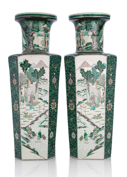 <b>A PAIR OF LARGE OCTAGONAL 'FAMILLE NOIR' FIGURAL PORCELAIN VASES</b>