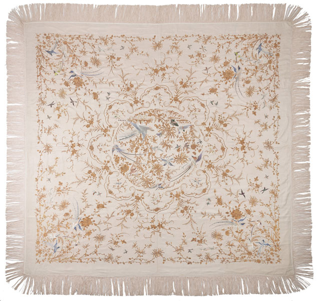 <b>A BEDSPREAD WITH FLOWERS AND THE HUNDRED BIRDS</b>