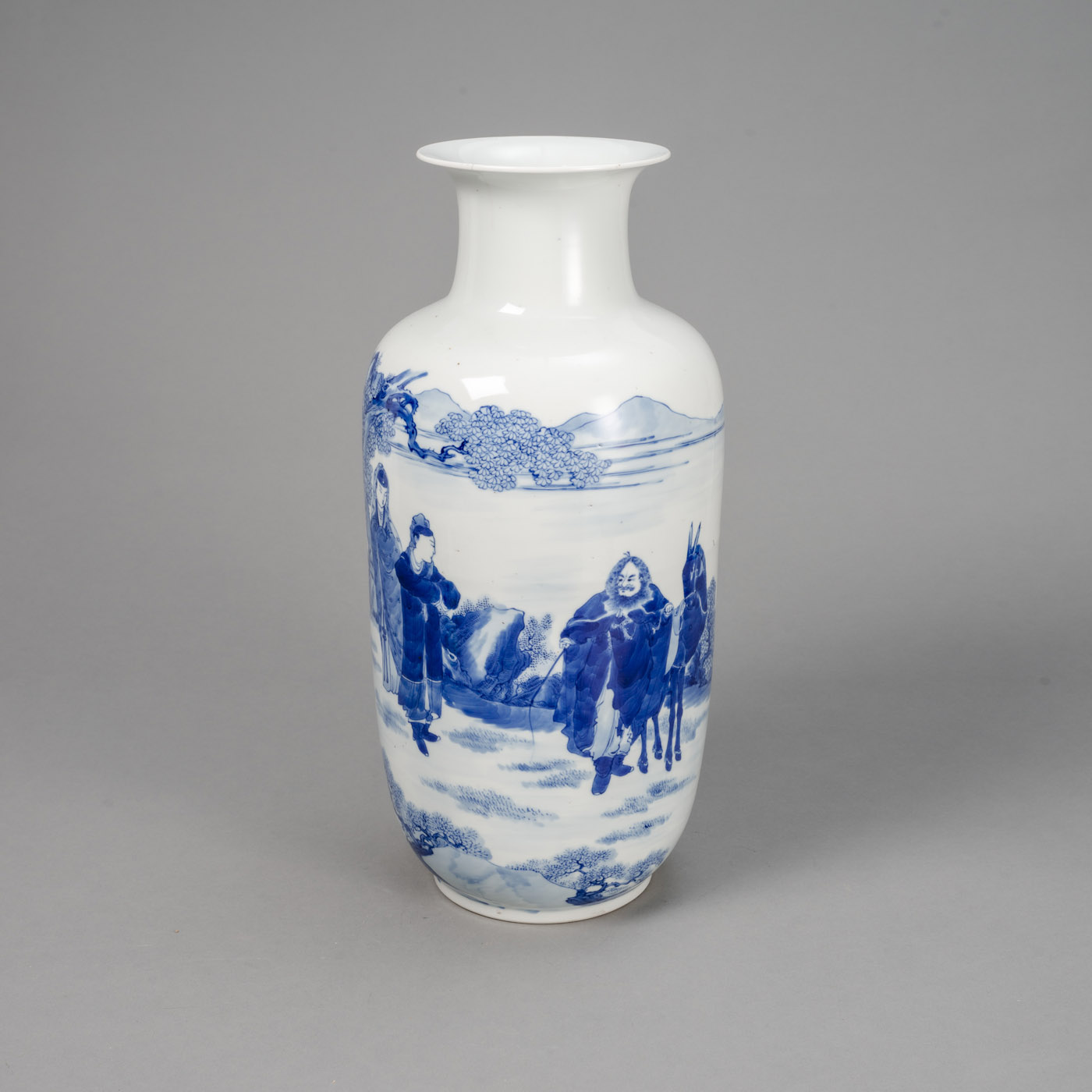 <b>A UNDERGLAZE BLUE VASE DEPICTING THE NOVEL SCENE OF THE THREE CHIVALROUS SWORDSMEN</b>