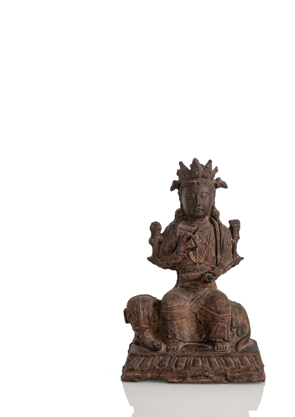 <b>Figur des Puxian Pusa 'Samantabhara' aus Gusseisen mit Stifterinschrift</b>