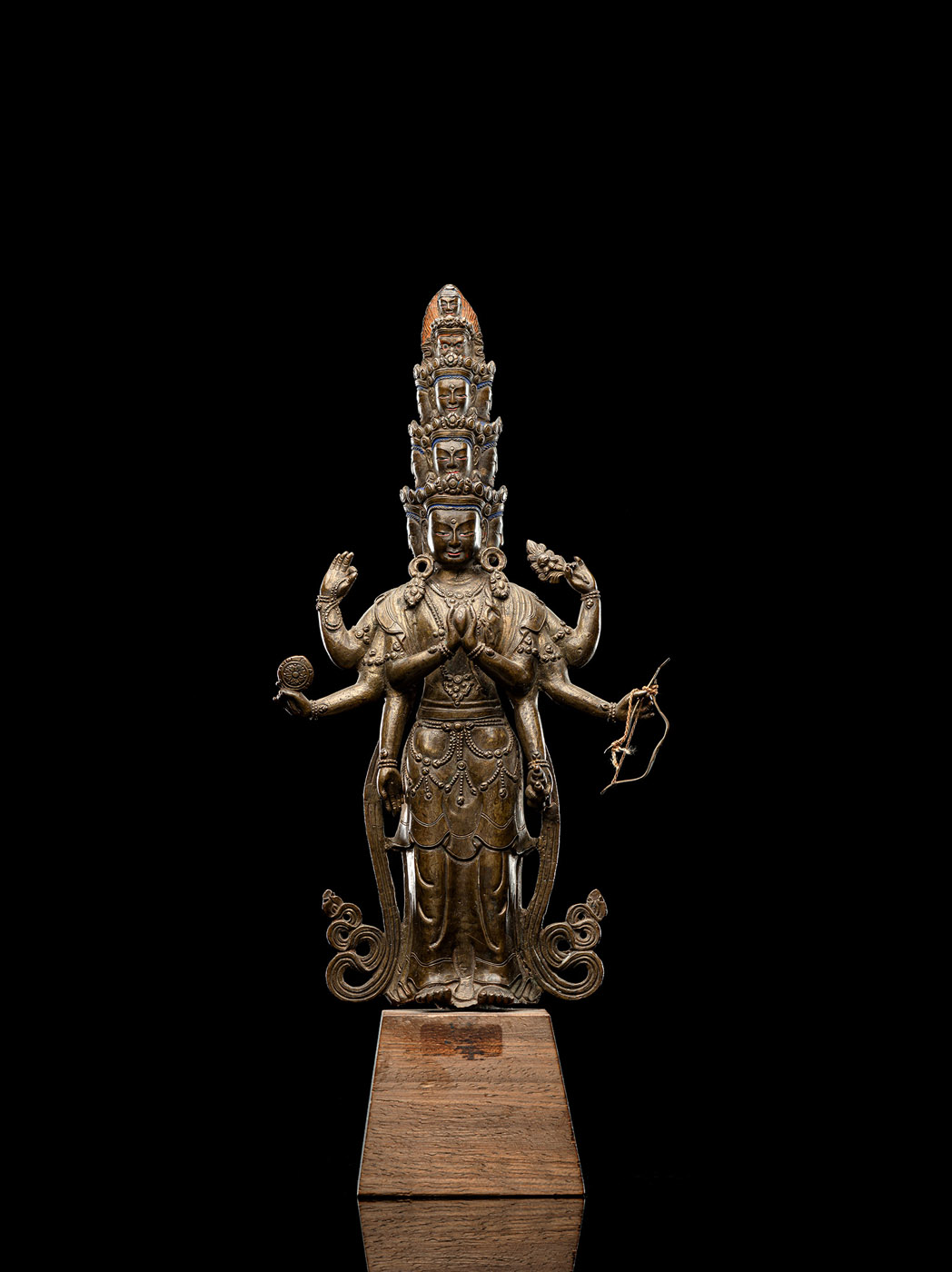 <b>A BRONZE FIGURE OF EKADASHALOKESHVARA</b>