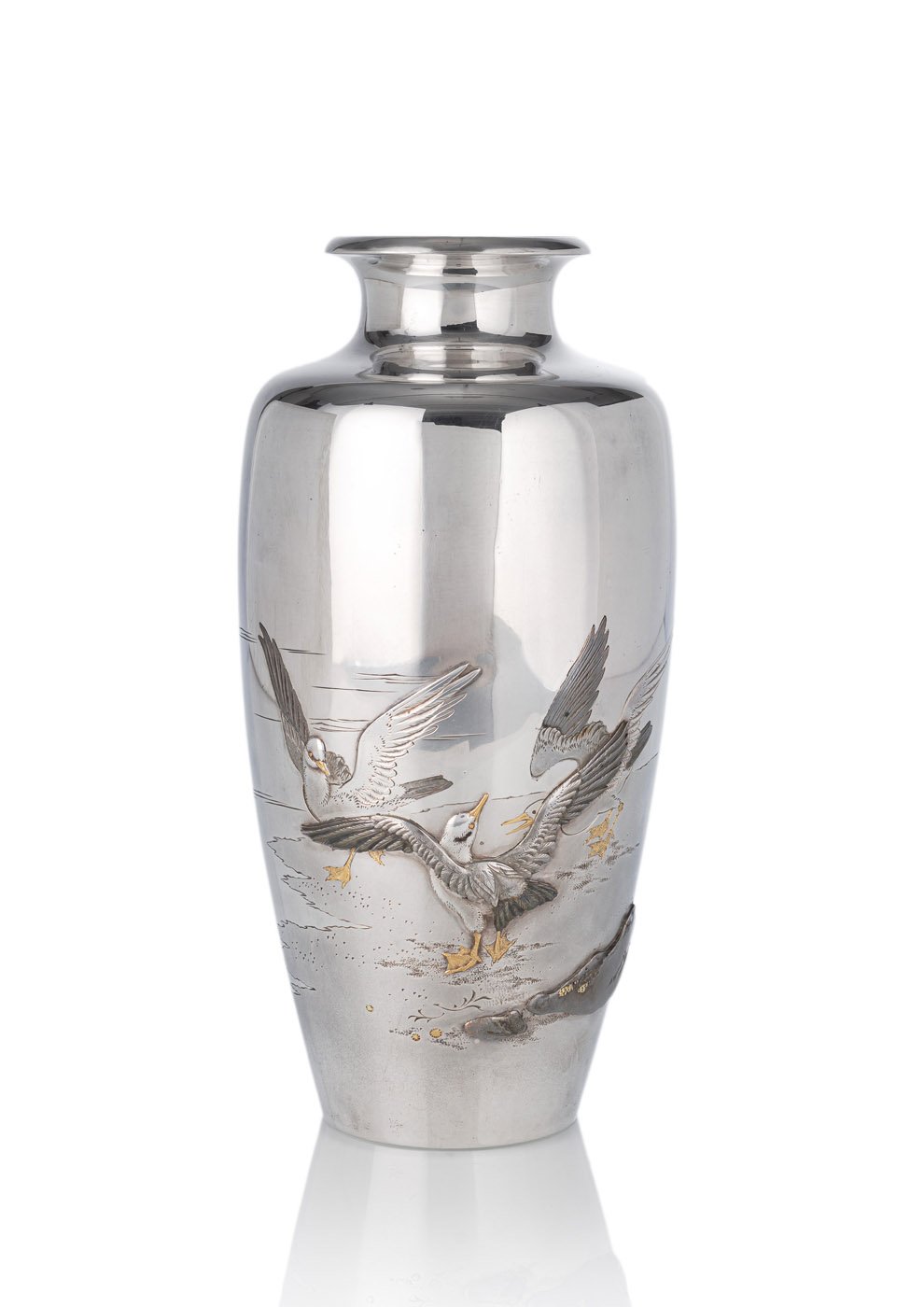 <b>Feine Vase aus Silber mit Möwendekor</b>