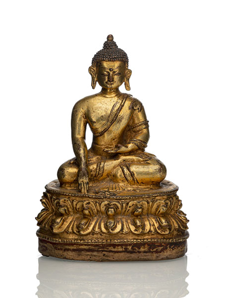 <b>A GILT-BRONZE FIGURE OF BUDDHA SHAKYAMUNI</b>