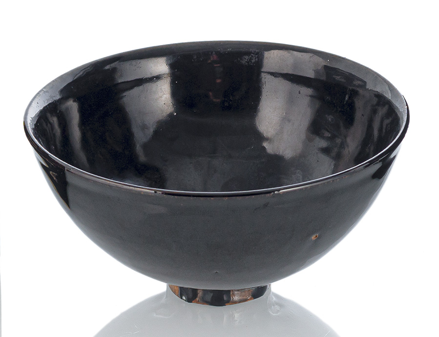 <b>A HENAN BLACK-GLAZED BOWL</b>