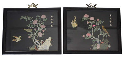 <b>Zwei gerahmte Reliefbilder mit Vogeldarstellung aus eingelegtem Speckstein</b>