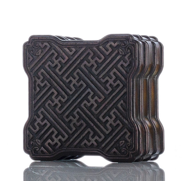 <b>A QUADRILOBED WUMU BOX AND COVER WITH SWASTIKA MEANDER</b>