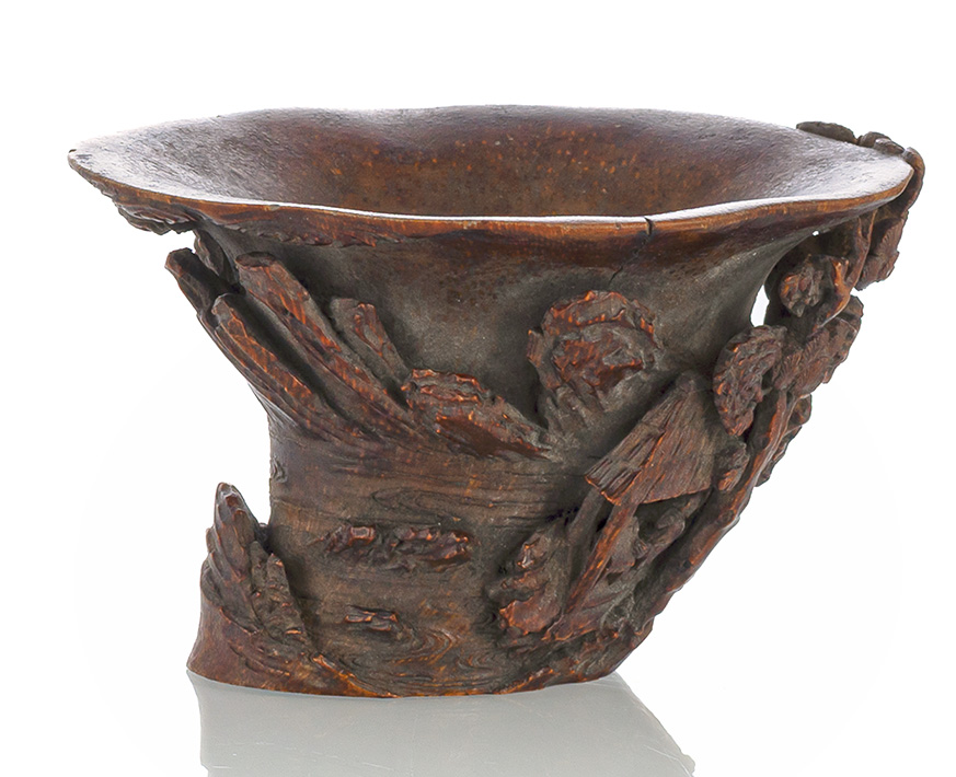 <b>A FINE CARVED BAMBOO CUP WITH A SEA LANDSCAPE AND SCHOLAR</b>