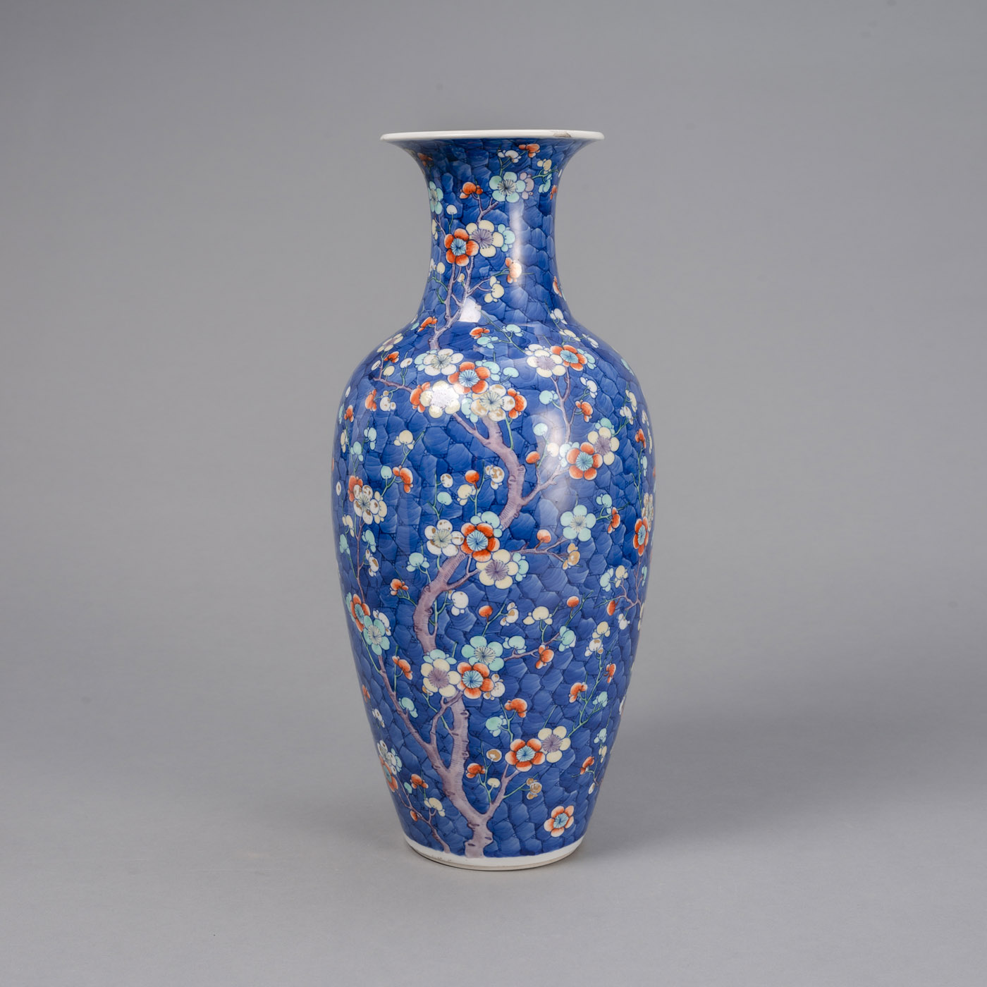 <b>A 'PRUNUS ON CRACKED ICE' PORCELAIN VASE</b>