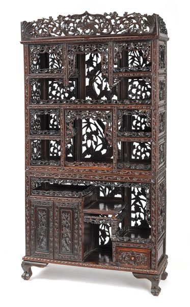 <b>A METICULOUSLY CARVED OPENWORK DISPLAY CABINET</b>