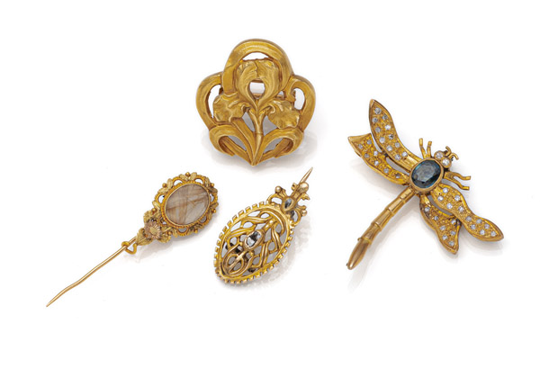 <b>Mixed Lot: Dragonfly Brooch, Two Tie Pins and Floral Clasp</b>