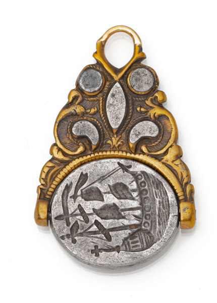 <b>A PENDANT WITH MOVABLE SEAL</b>