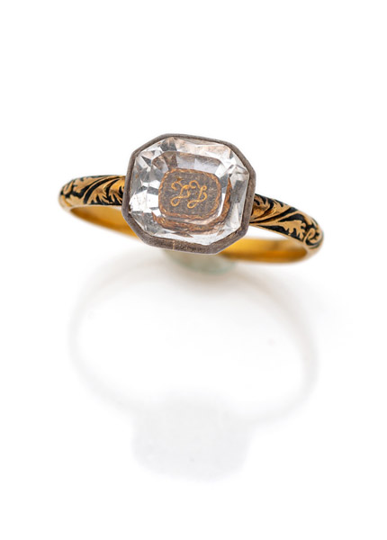 <b>Ring mit Monogramm und Bergkristall</b>
