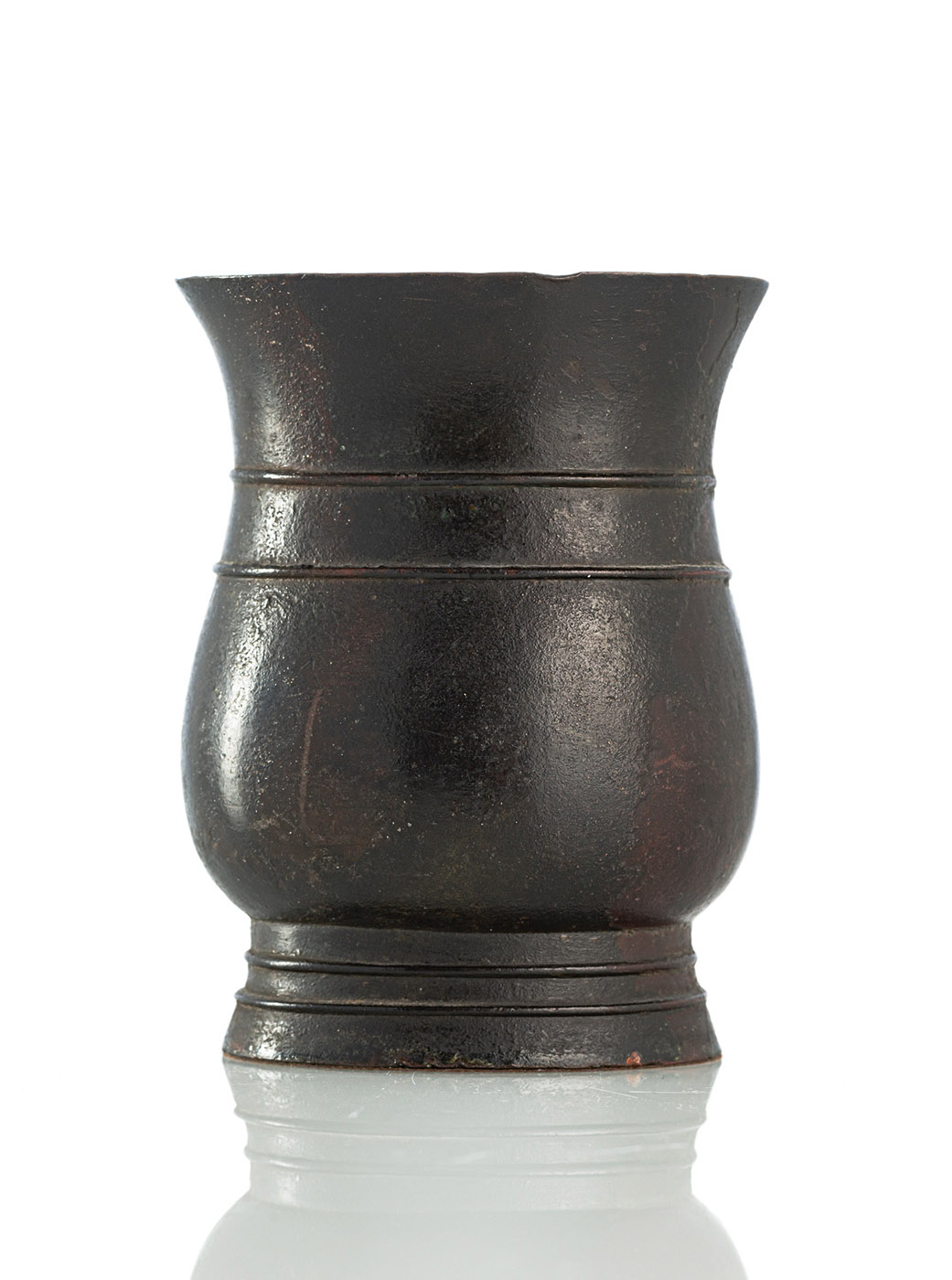 <b>A FINE CAST BRONZE VESSEL 'ZHI'</b>