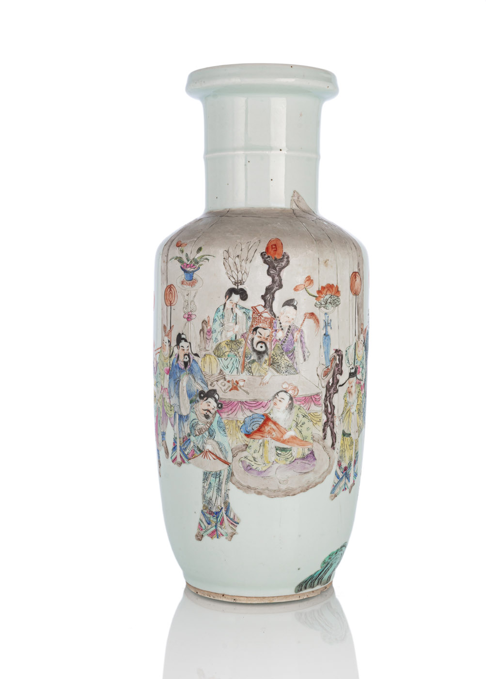 <b>A 'FAMILLE ROSE' AUDIENCE SCENE ROULEAU PORCELAIN VASE</b>