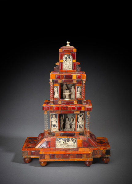 <b>A RARE TORTOISE SHELL AND IVORY MOUNTED WOOD HOUSE ALTAR</b>