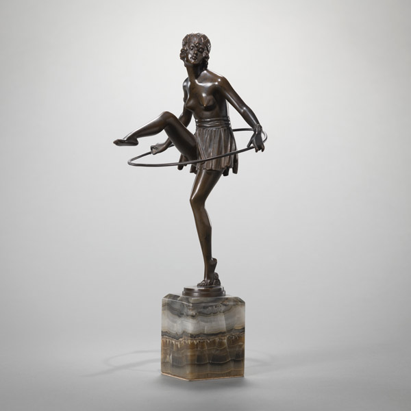 <b>A LOOP DANCER</b>