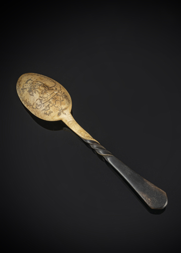 <b>Hornlöffel mit heiligem Johannes Nepomuk und Spruch</b>