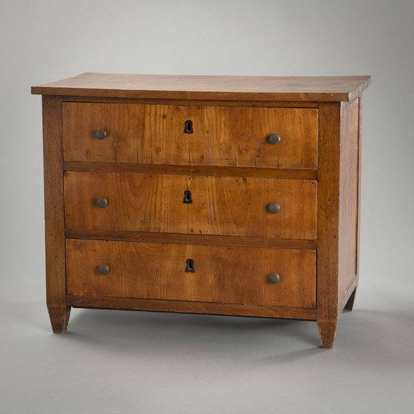 <b>A PROBABLY FRENCH MINIATURE COMMODE</b> <b>A PROBABLY FRENCH MINIATURE COMMODE</b>