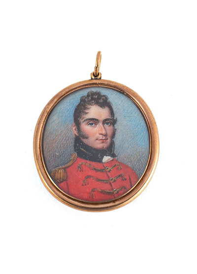 <b>A PORTRAIT MINIATURE OF AN OFFICER IN A RED COAT</b>
