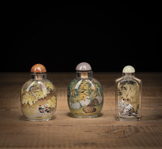 <b>THREE INSIDE-PAINTED GLASS SNUFFBOTTLES DEPICTING GEESE AND BIRDS</b>