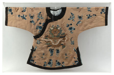 <b>AN APRICOT-COLORED SILK EMBROIDERED DRAGONS AND FRUITS CHILDREN'S WINTER JACKET</b>