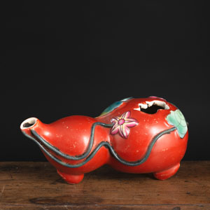 <b>A DOUBLE-GOURD-SHAPED PORCELAIN WATER DROPPER</b>