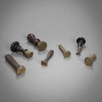 <b>Sieben Petschaften</b> <b>Sieben Petschaften</b>