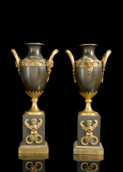 <b>Paar Empire Cassolettes</b>