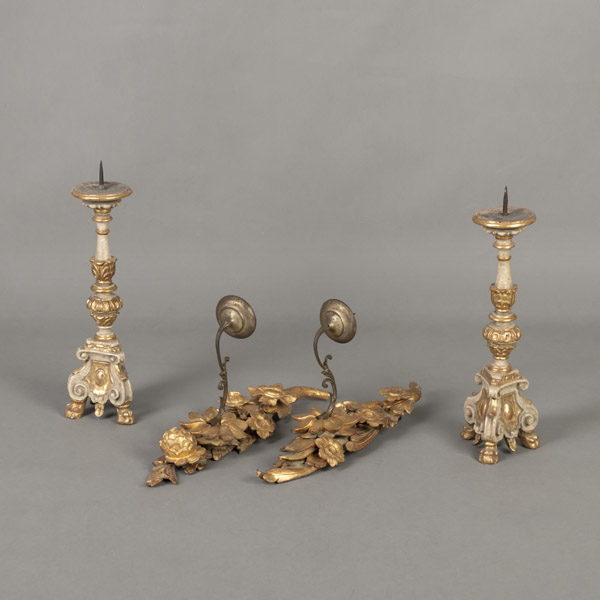 <b>A PAIR OF WOODCARVED ALTAR CANDLESTICKS AND A PAIR OF CARVED WOOD WALL LIGHTS</b>