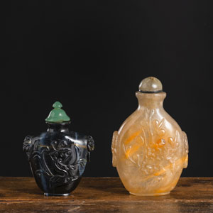 <b>TWO AGATE AND QUARTZ SNUFFBOTTLES</b> <b>TWO AGATE AND QUARTZ SNUFFBOTTLES</b>