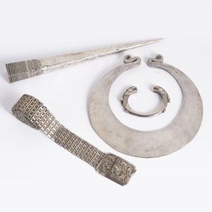 <b>A SILVER HAIRPIN, BRACELET, HAIR CIRCLET, AND A BELT</b> <b>A SILVER HAIRPIN, BRACELET, HAIR CIRCLET, AND A BELT</b>