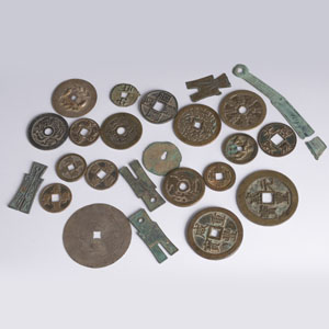 <b>A GROUP OF 24 VARIOUSLY SHAPED AND SIZED COINS</b>