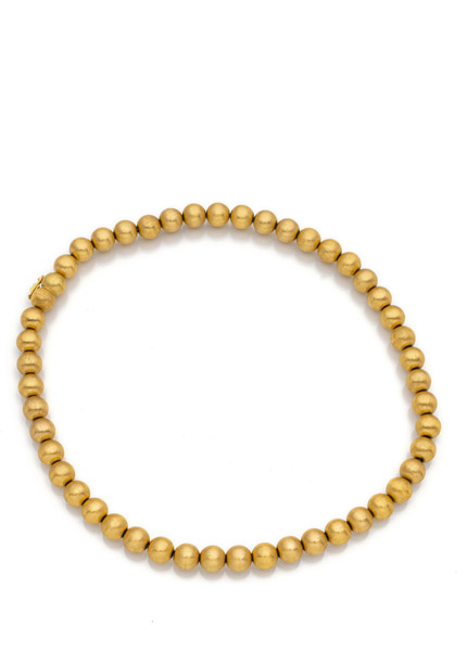 <b>A GOLD NECKLACE</b>