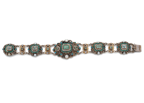 <b>Historismus Armband mit Smaragden im Stil Renaissance</b>