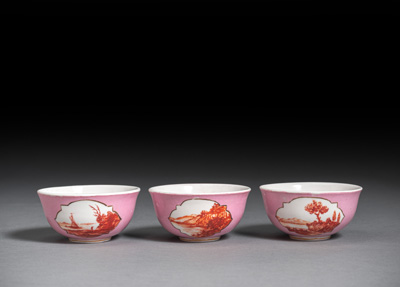 <b>THREE PORCELAIN CUPS WITH LANDSCAPE PATTERN</b>