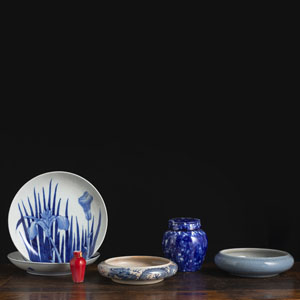 <b>TWO PORCELAIN BRUSHWAHSERS, A SNUFFBOTTLE, A VASE AND COVER, AND TWO NABESHIMA-STYLE DISHES</b>