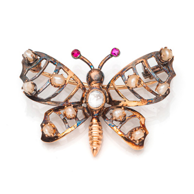 <b>Schmetterlingsbrosche mit Perlen</b>