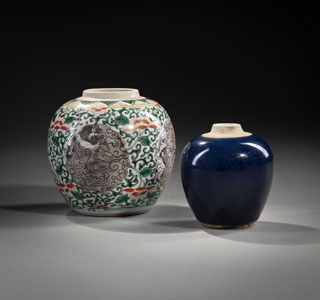 <b>A 'WUCAI' AND A COBALT-BLUE PORCELAIN VASE</b>
